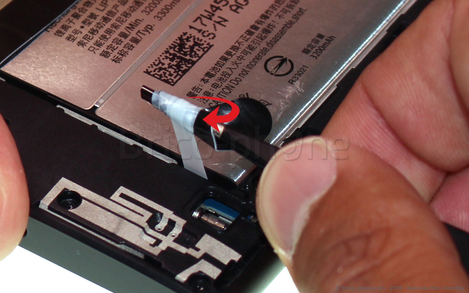 Changement de batterie sur Xperia L2 - L2 Dual photo 3