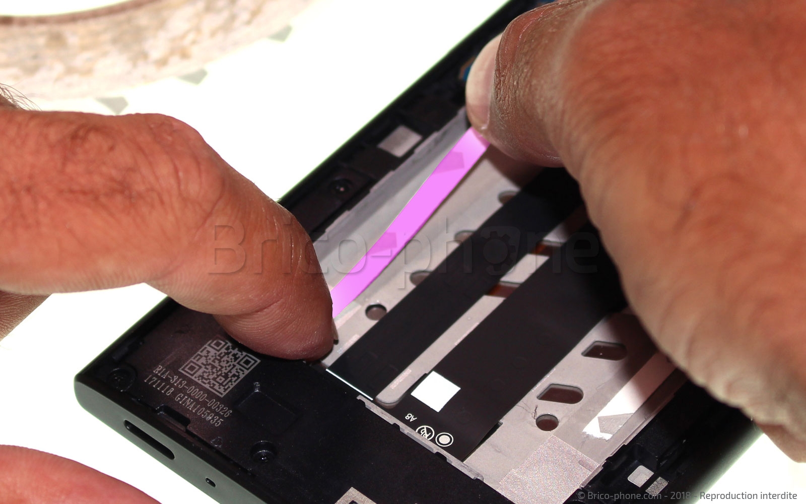Changement de batterie sur Xperia L2 - L2 Dual photo 1