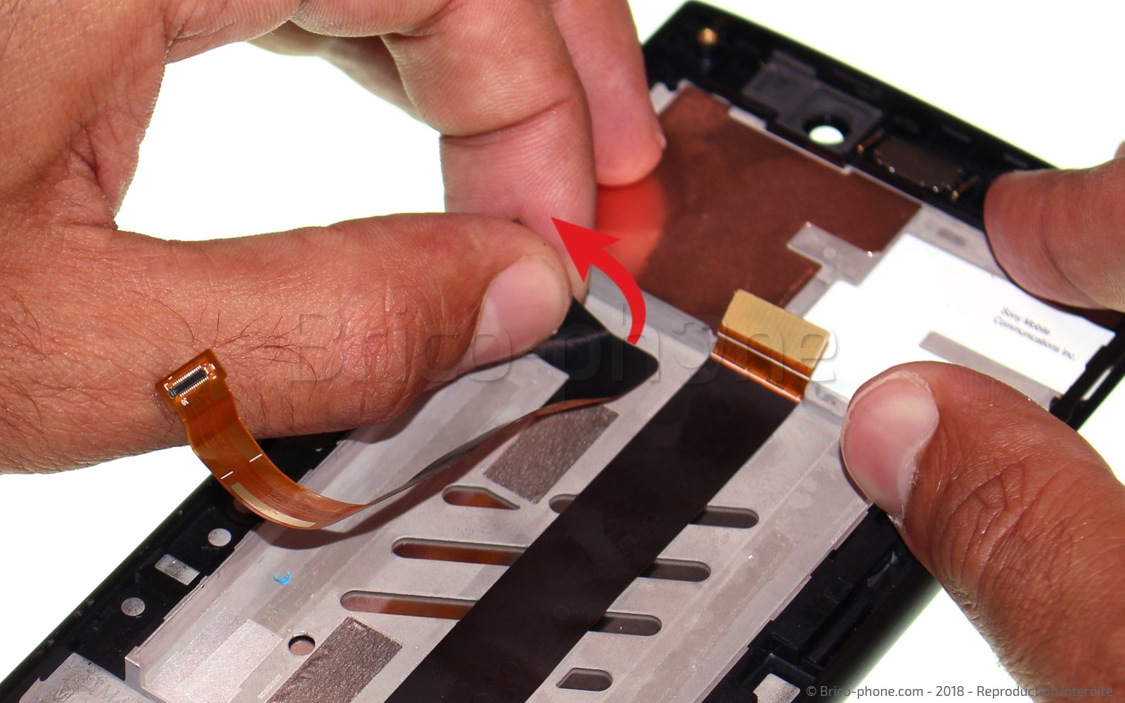 Changement de nappe interconnexion sur Xperia L2 - L2 Dual photo 3