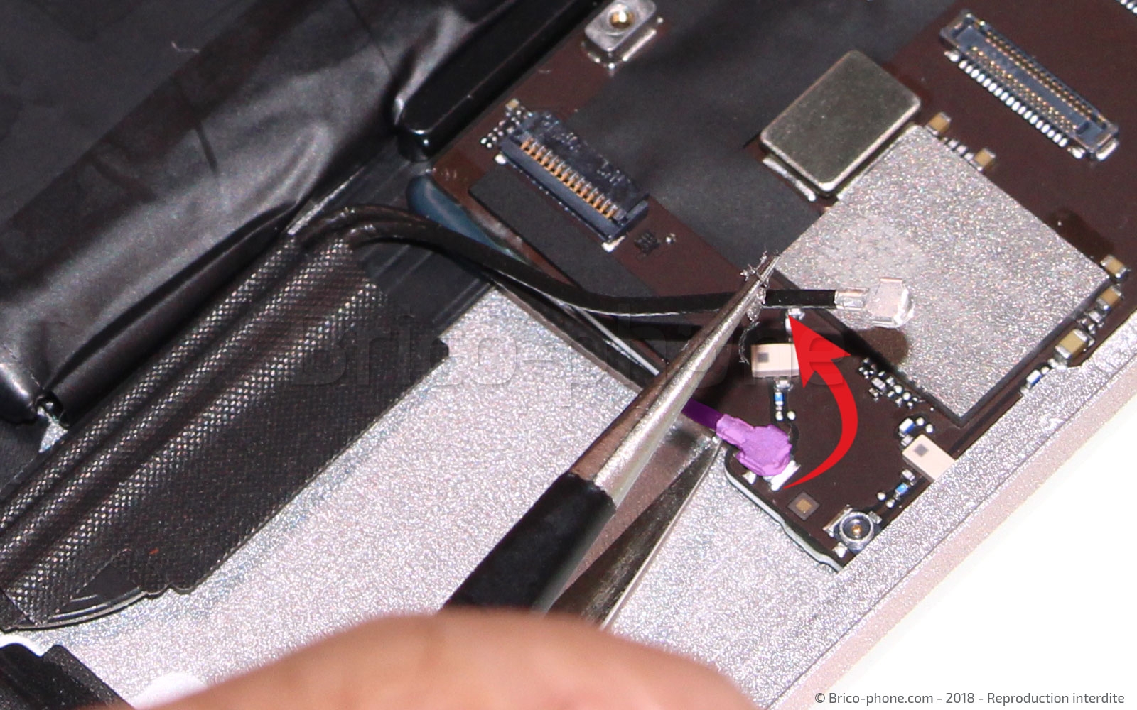 Changement de batterie sur iPad 6 2018 photo 2