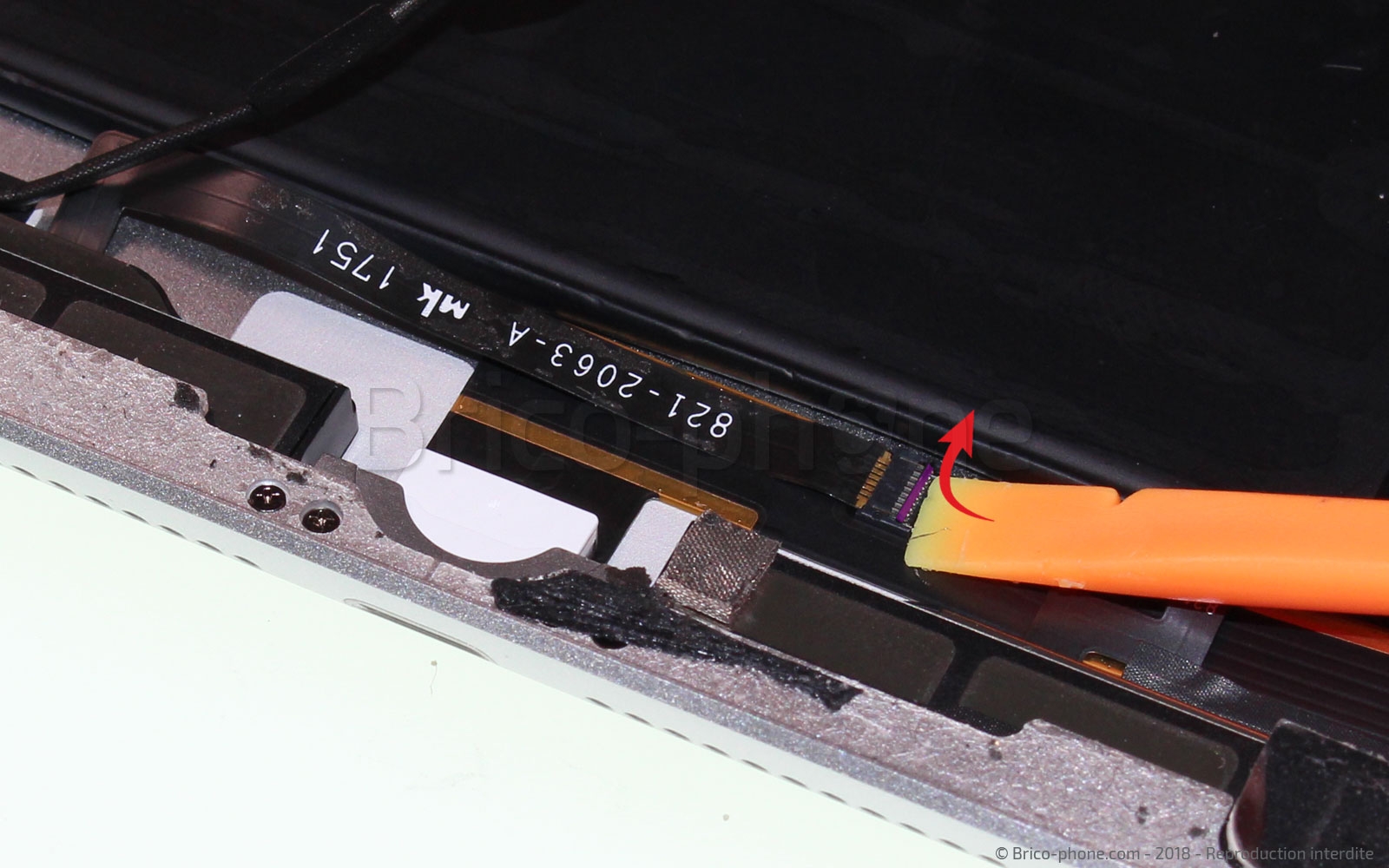 Changement de batterie sur iPad 6 2018 photo 3