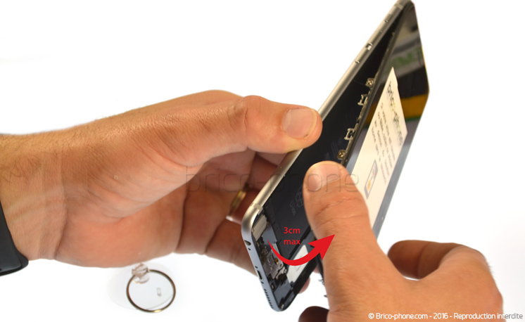 Changement d'écran (vitre+LCD) sans éléments prémontés sur iPhone 6S Plus photo 1