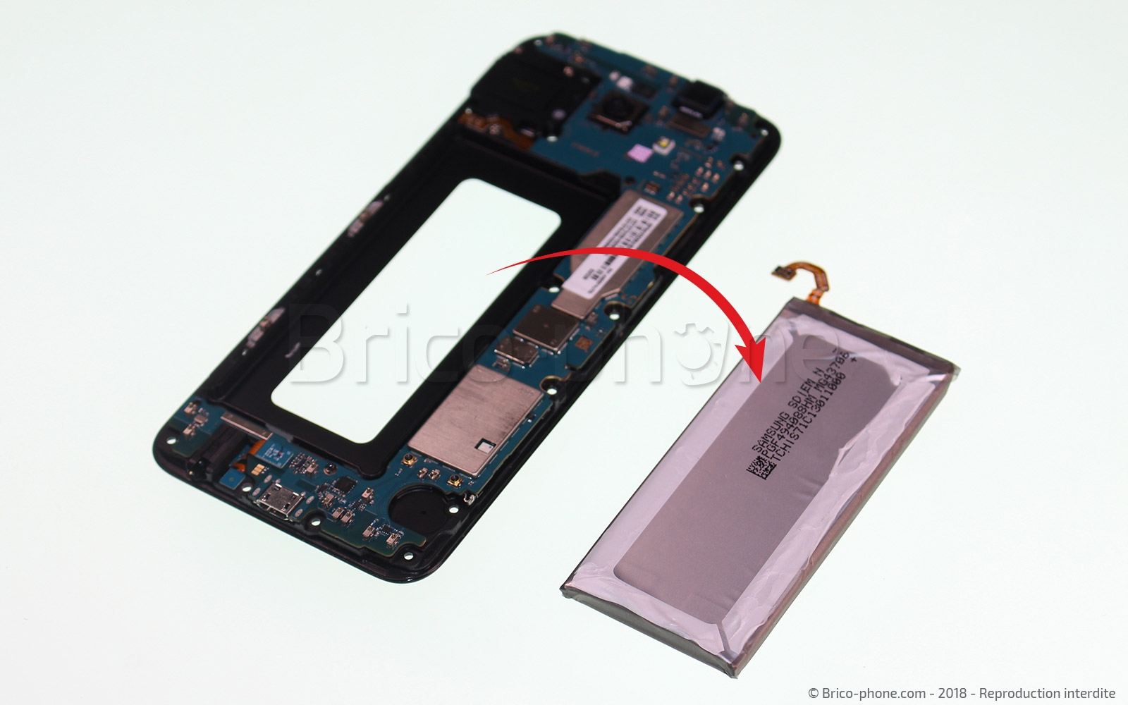 Changement de batterie sur Galaxy A6 2018 photo 4