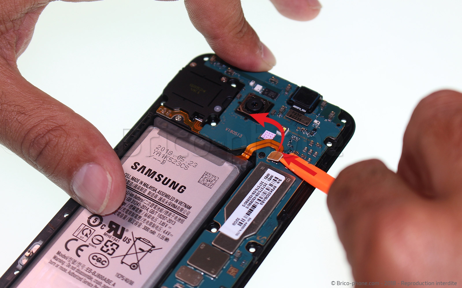 Changement de batterie sur Galaxy A6 2018 photo 1