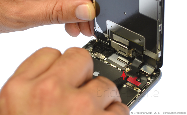 Changement de nappe bouton Home sur iPhone 6S Plus photo 1