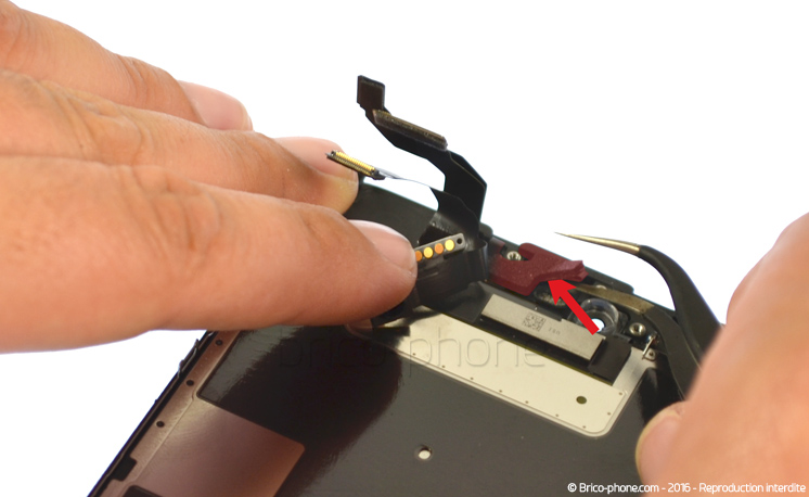 Changement de nappe caméra avant Facetime sur iPhone 6S Plus photo 1