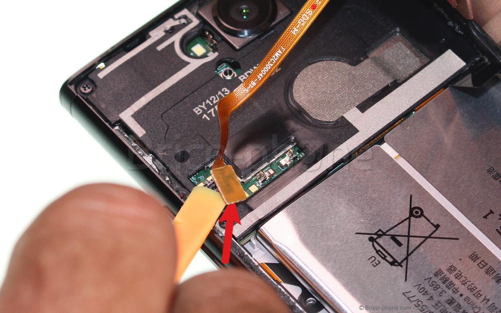 Changement de batterie sur Xperia XA2 - XA2 Dual photo 3