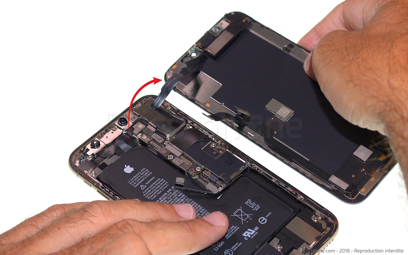 Changement d'écran (vitre+OLED) sans éléments prémontés sur iPhone XS photo 2