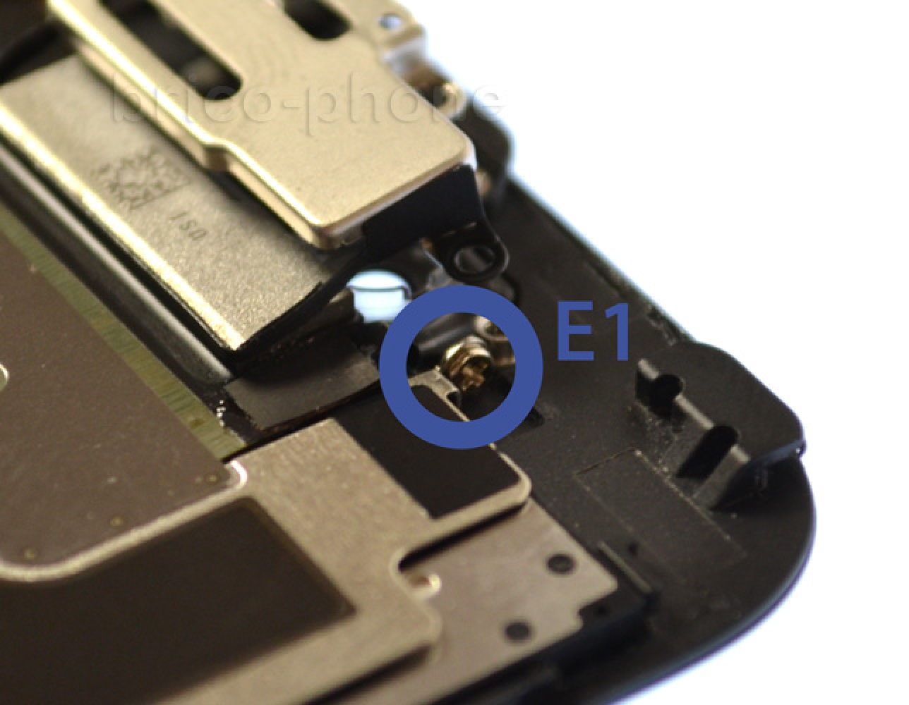 Changement d'écran complet pré-monté (châssis+vitre+LCD) sur iPhone 6S photo 1