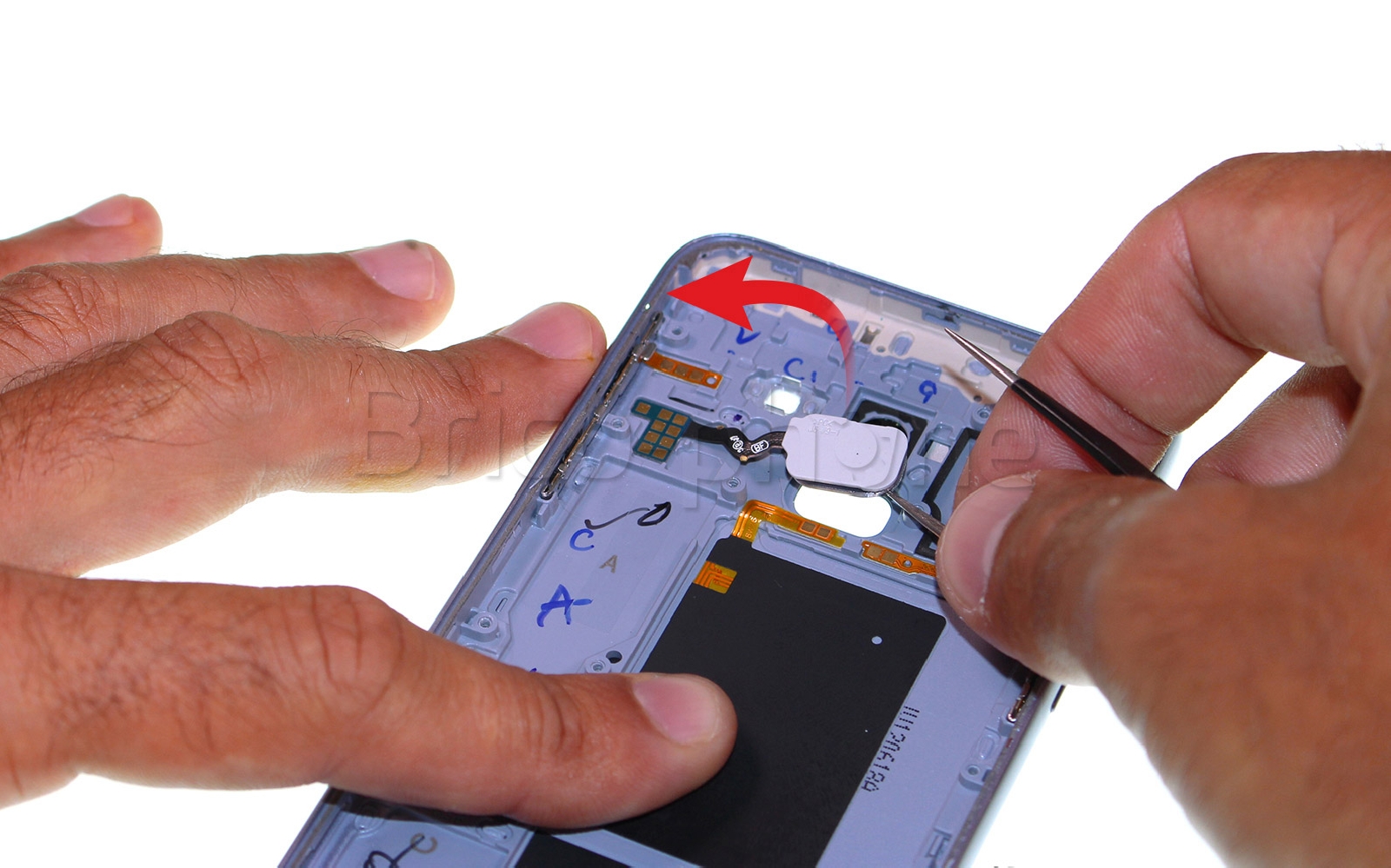 Changement de coque arrière sur Galaxy J6 photo 2