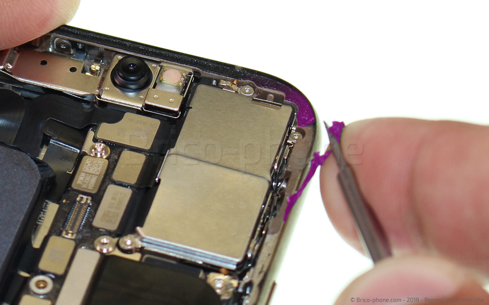 Changement du connecteur de charge sur iPhone XS photo 2