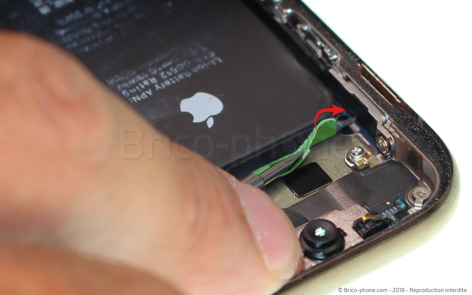 Changement du connecteur de charge sur iPhone XS photo 1