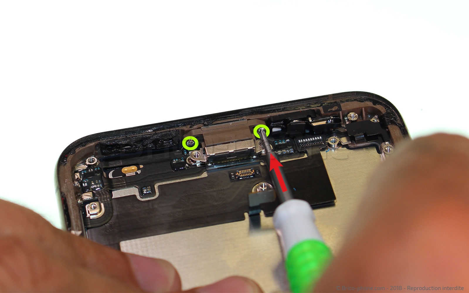 Changement du connecteur de charge sur iPhone XS Max photo 2