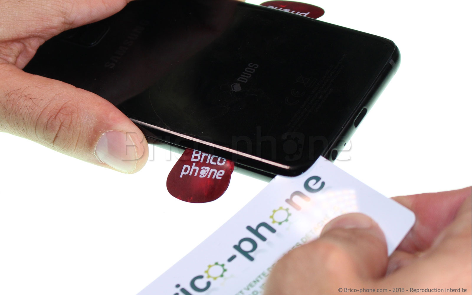 Changement du haut-parleur externe / antenne NFC sur Galaxy A8 2018 photo 2