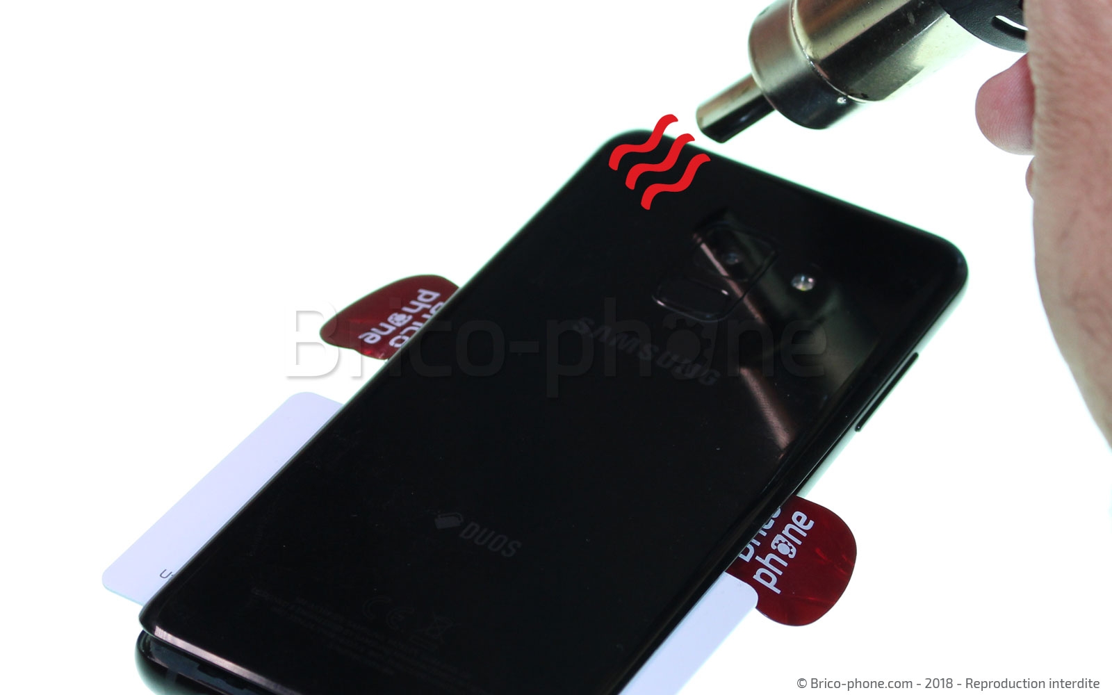 Changement du haut-parleur externe / antenne NFC sur Galaxy A8 2018 photo 4