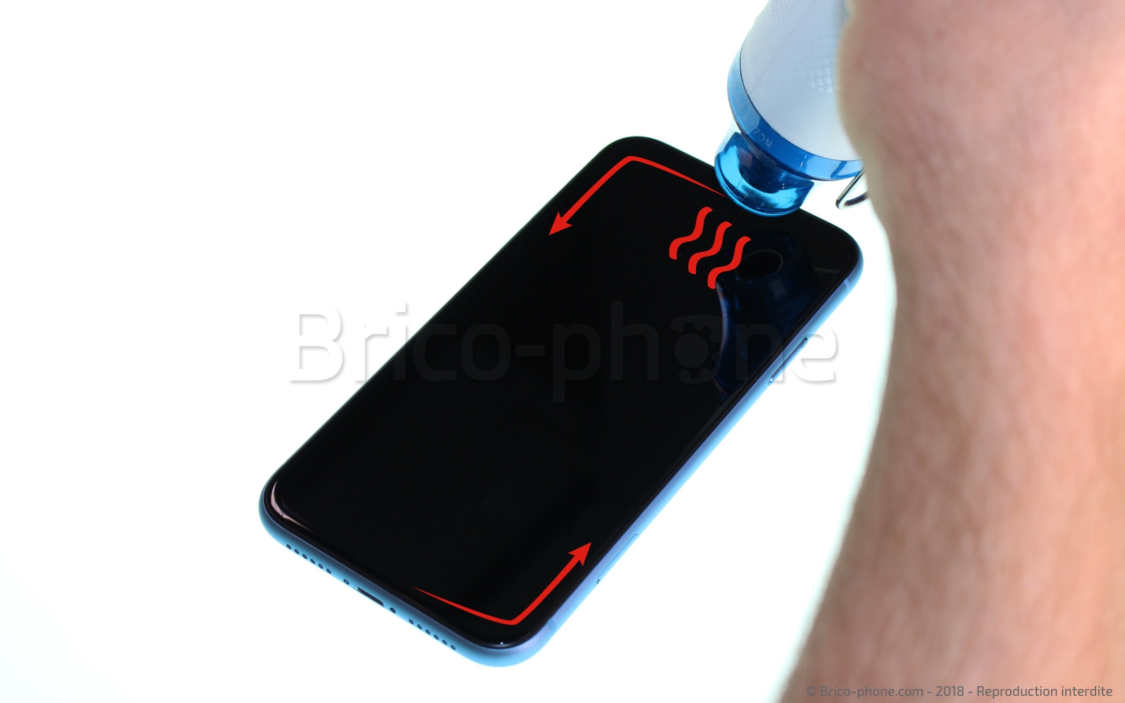 Changement du connecteur de charge sur iPhone XR photo 1