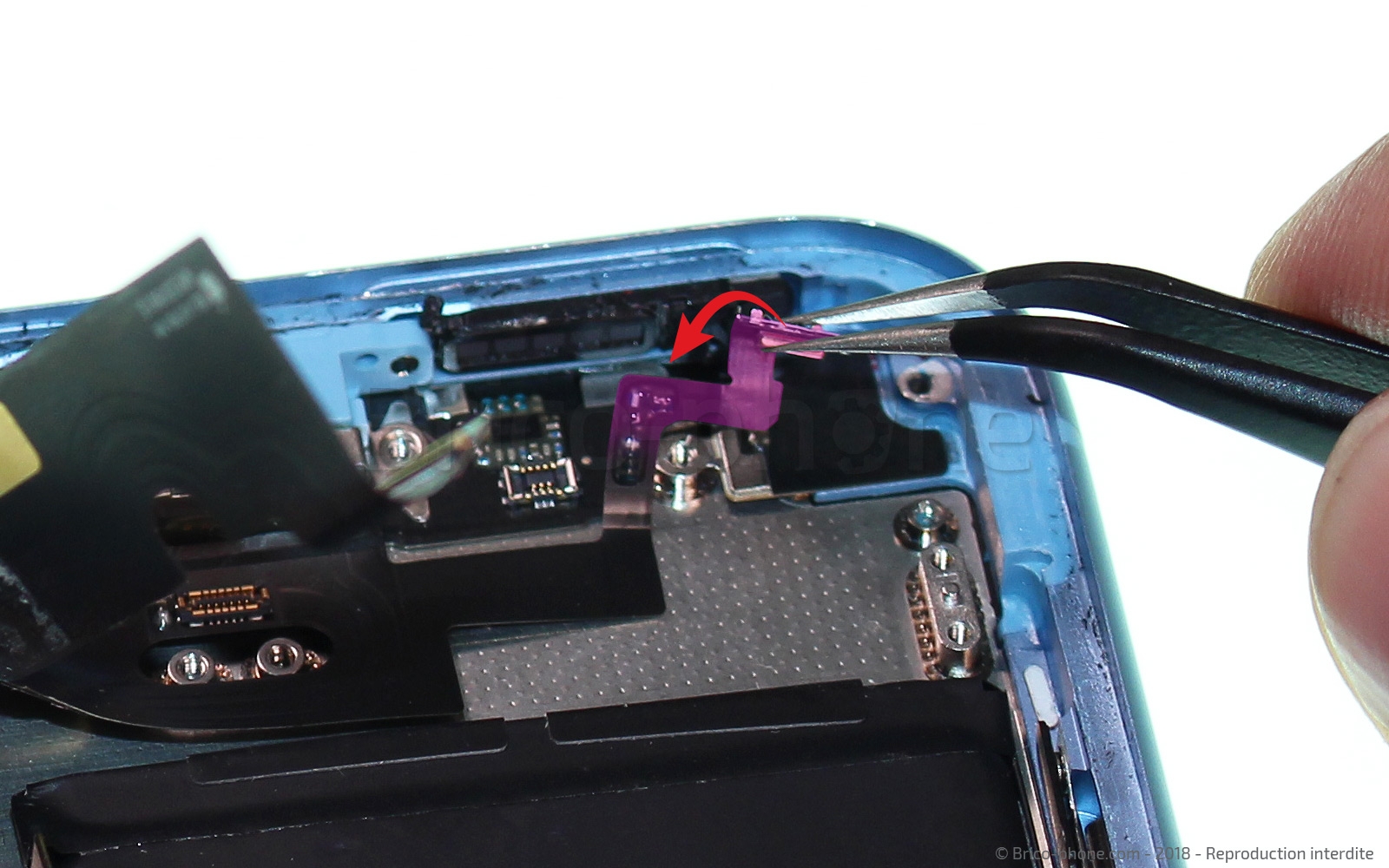 Changement du connecteur de charge sur iPhone XR photo 2