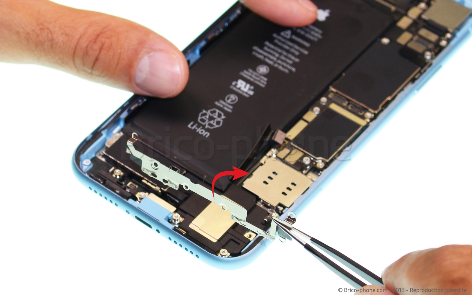 Changement du connecteur de charge sur iPhone XR photo 4