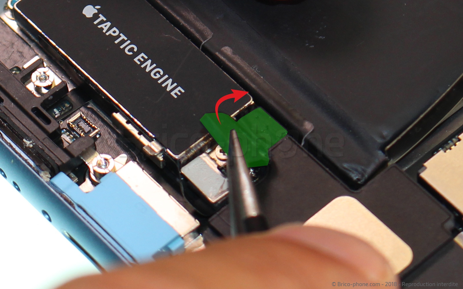 Changement du connecteur de charge sur iPhone XR photo 1