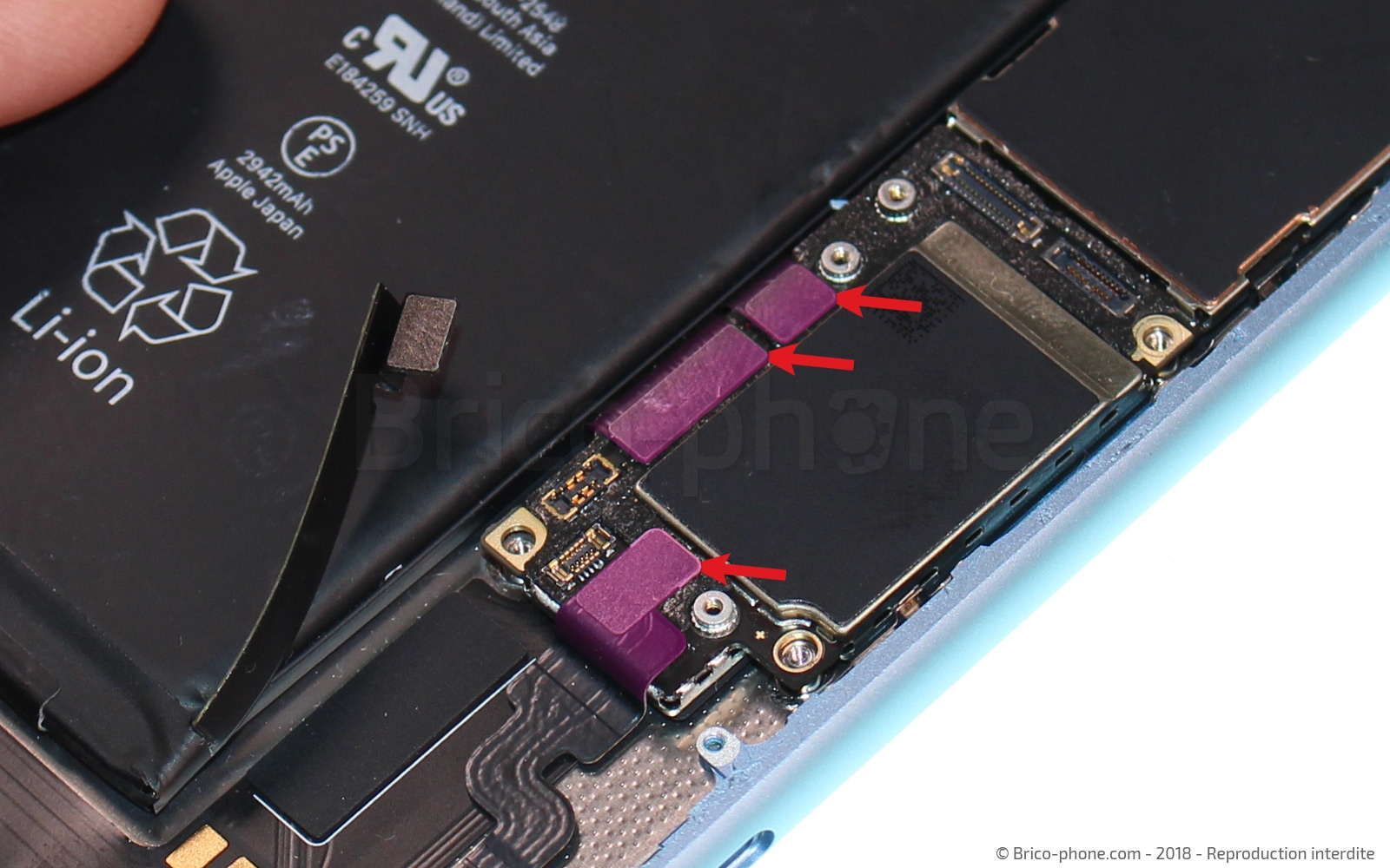 Changement du connecteur de charge sur iPhone XR photo 1