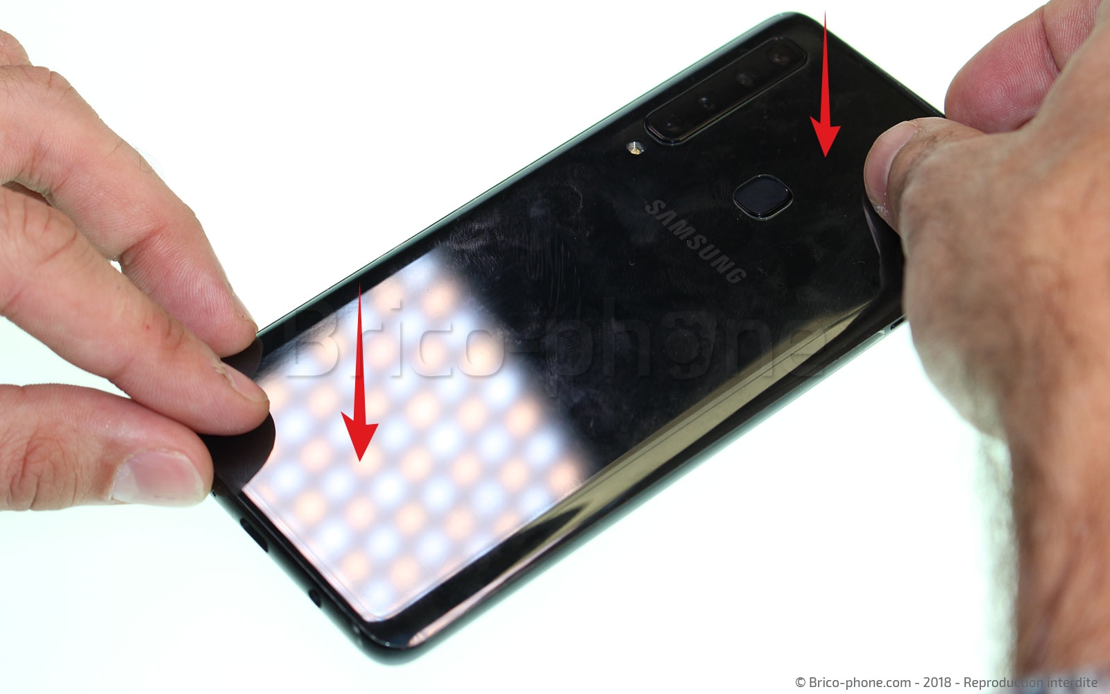 Changement de vitre arrière sur Galaxy A9 2018 photo 3