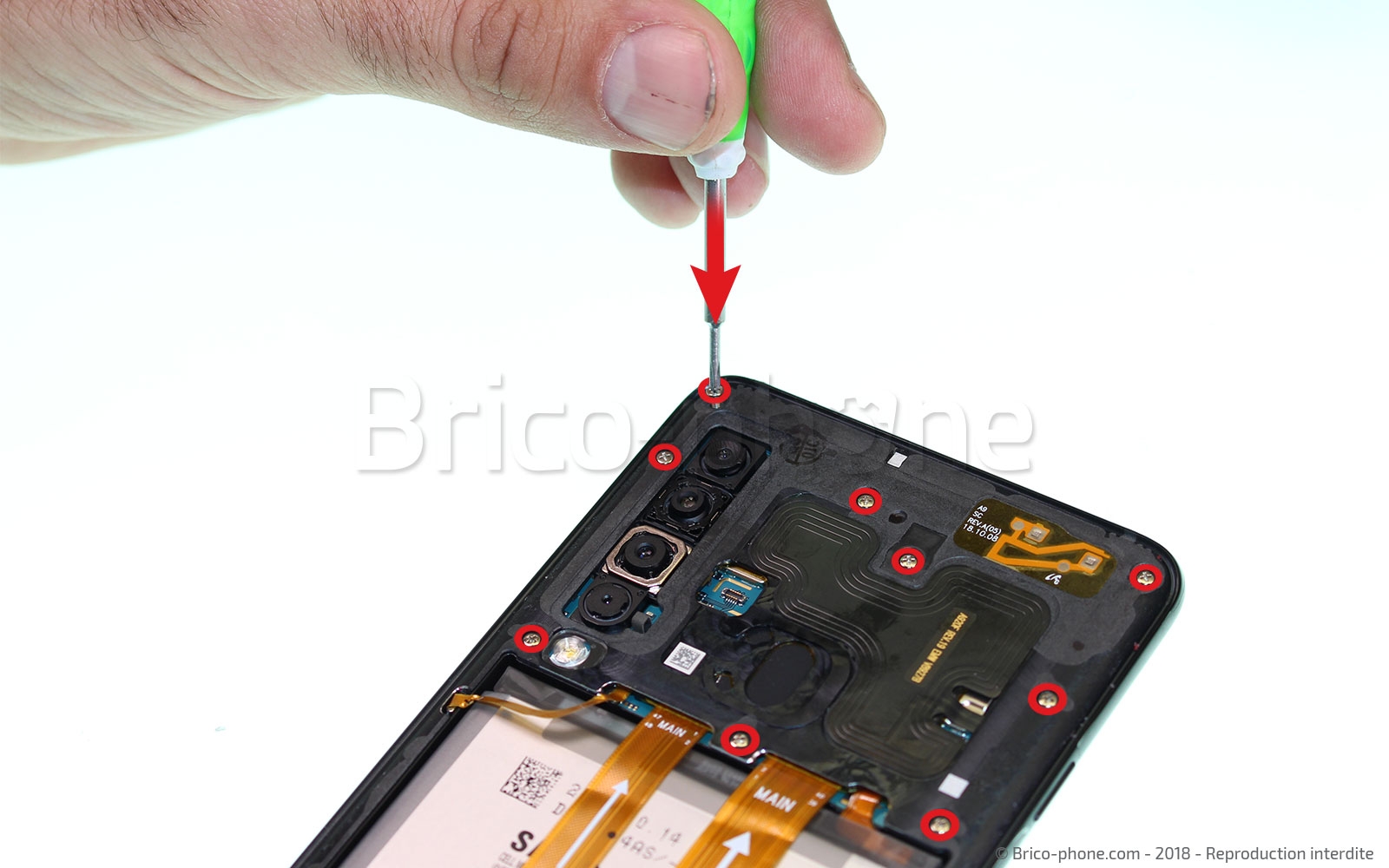 Changement de batterie sur Galaxy A9 2018 photo 2