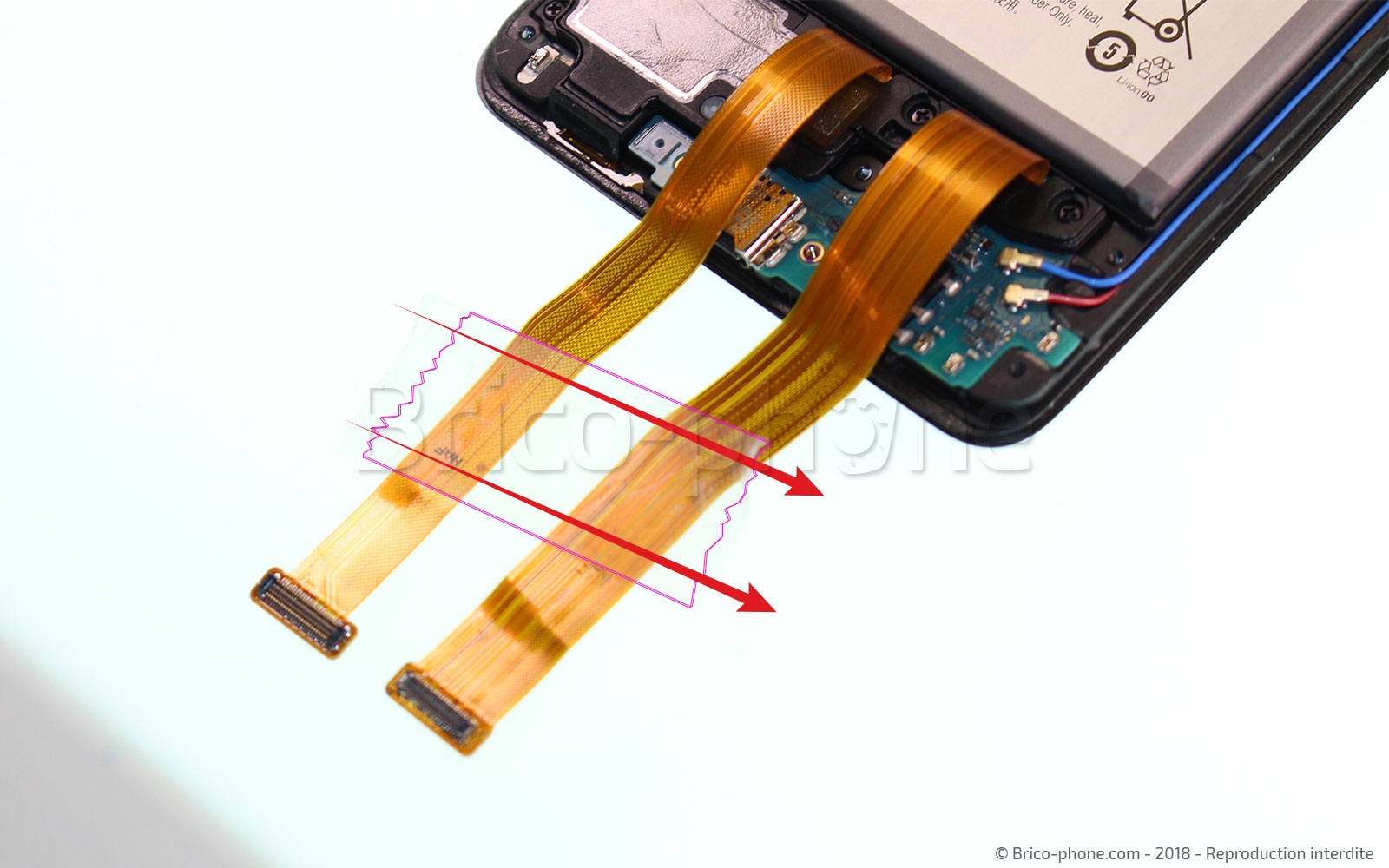 Changement de batterie sur Galaxy A9 2018 photo 4