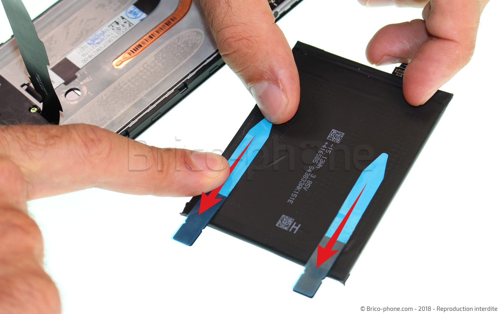 Changement de batterie sur Pocophone F1 photo 1