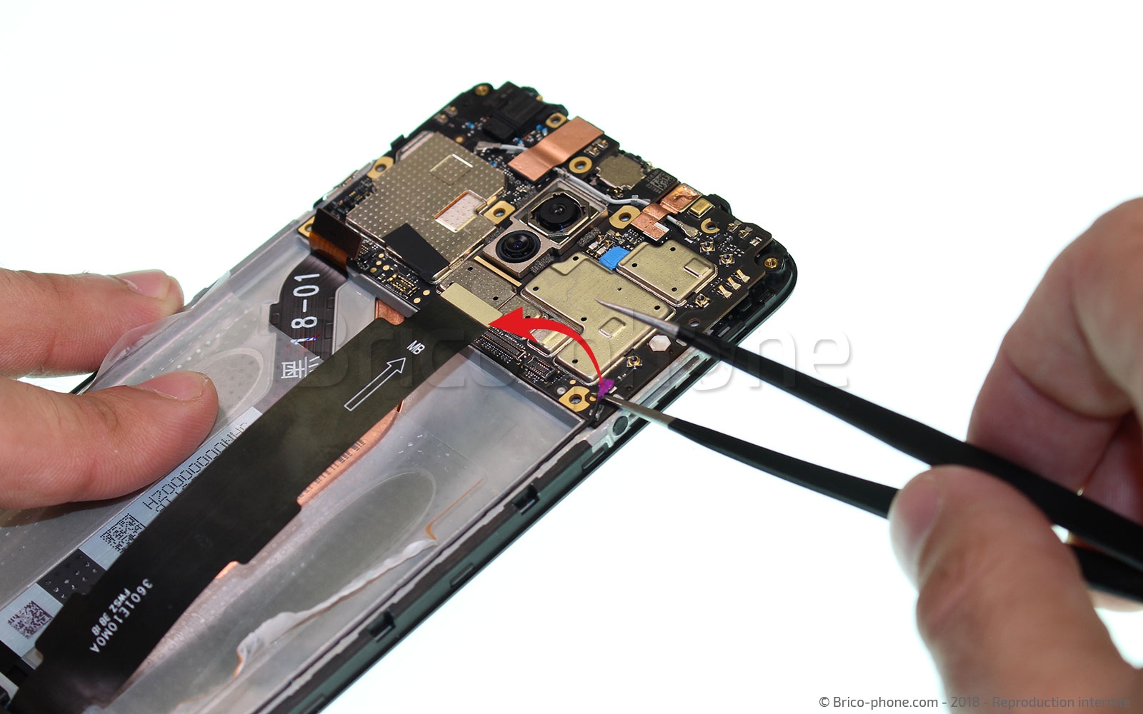 Guide de démontage sur Pocophone F1 photo 4