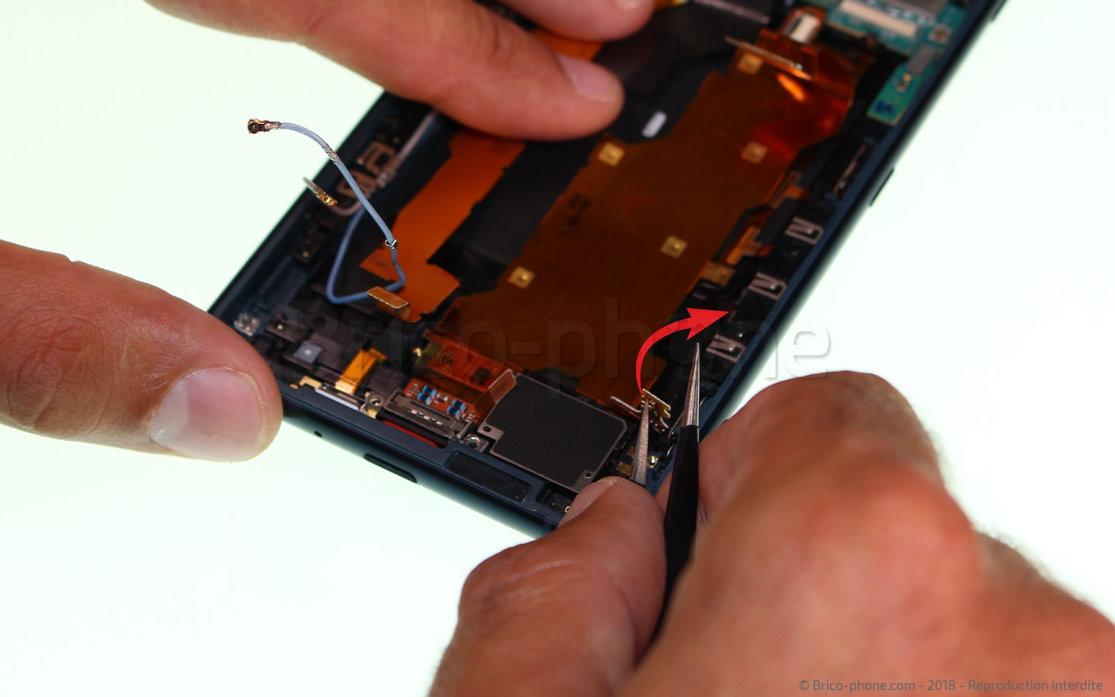 Démontage complet  sur Xperia XZ2 photo 3