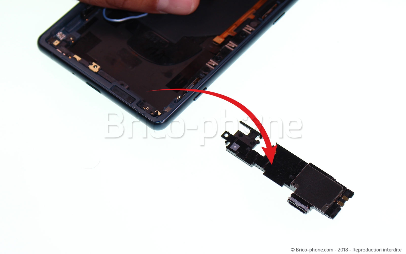 Changement de nappe power / volume sur Xperia XZ2 photo 2