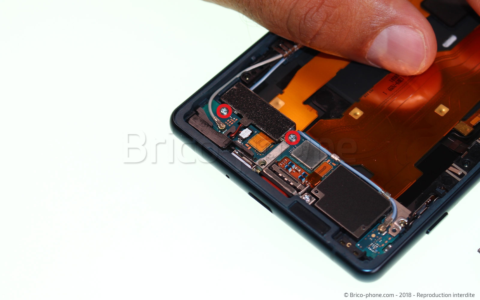 Changement de micro sur Xperia XZ2 photo 1