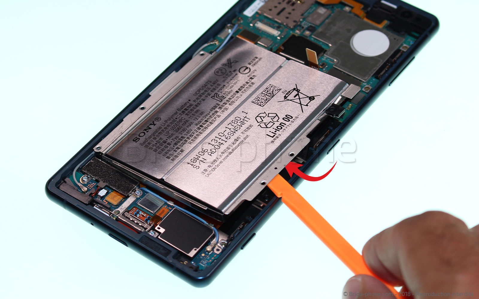 Changement de connecteur de charge sur Xperia XZ2 photo 2