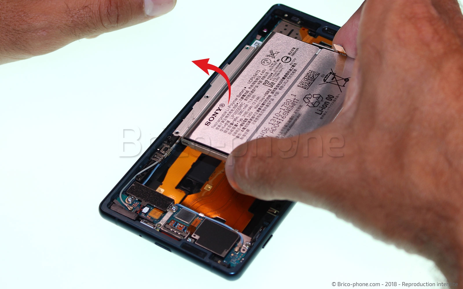 Changement de connecteur de charge sur Xperia XZ2 photo 3