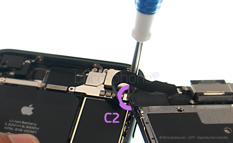 Changement du connecteur de charge sur iPhone 8 photo 2