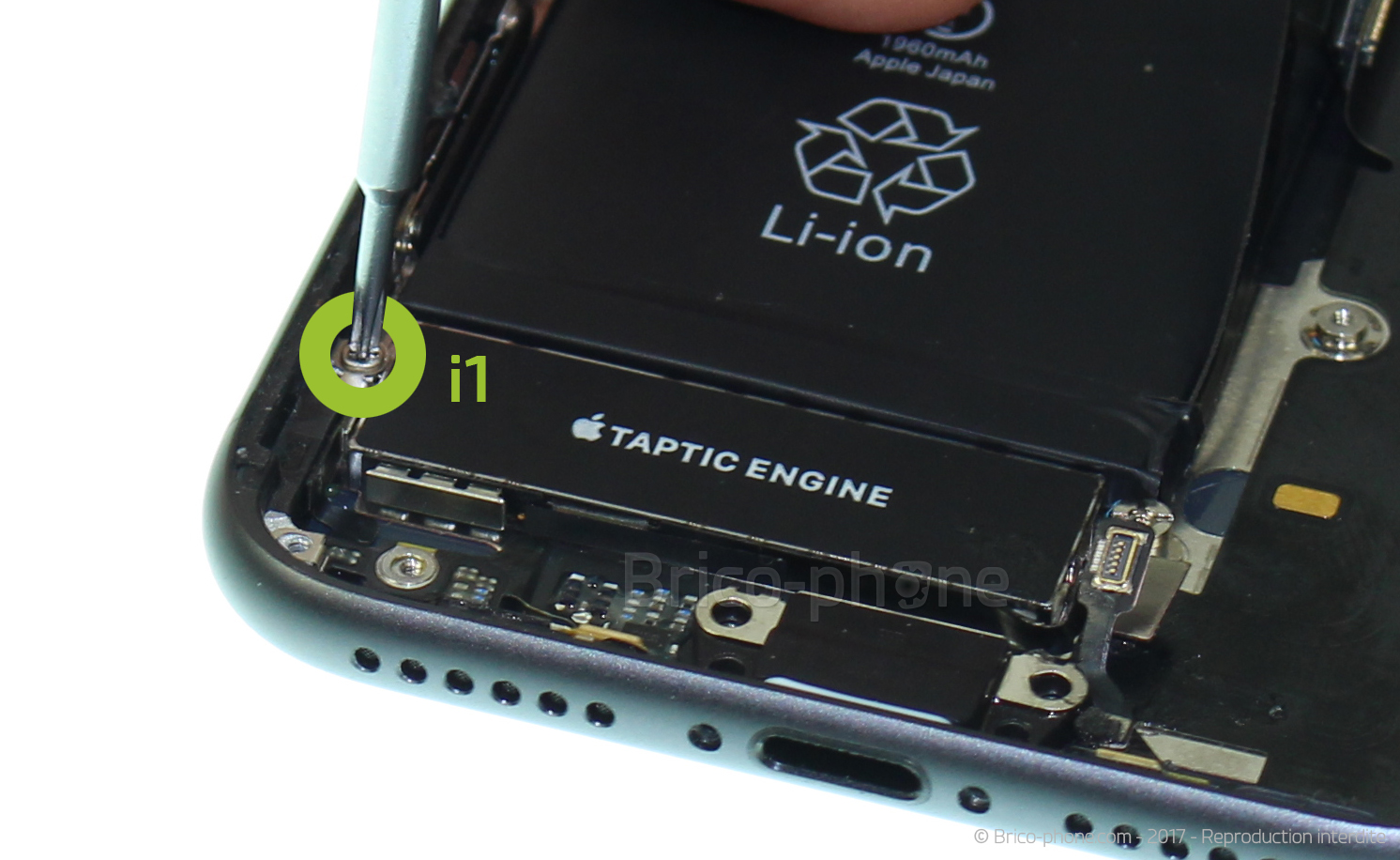 Changement du connecteur de charge sur iPhone 8 photo 1