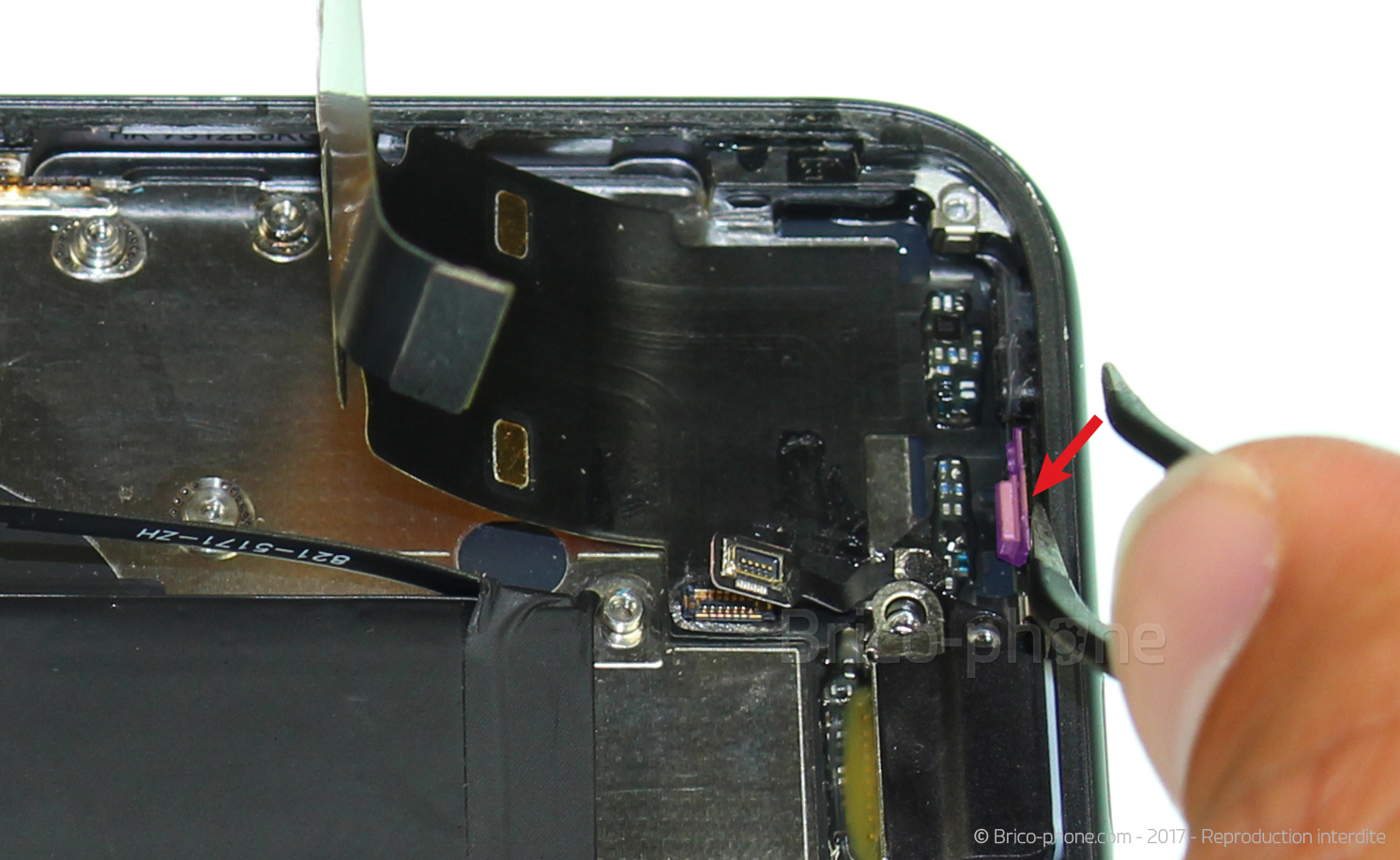 Changement du connecteur de charge sur iPhone 8 photo 1