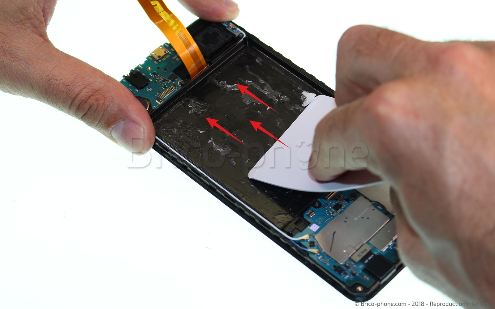 Changement de batterie sur Galaxy A7 2018 photo 1