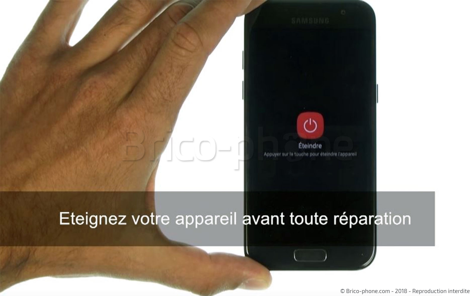 Changement de vitre arrière sur Galaxy A3 2017 photo 1