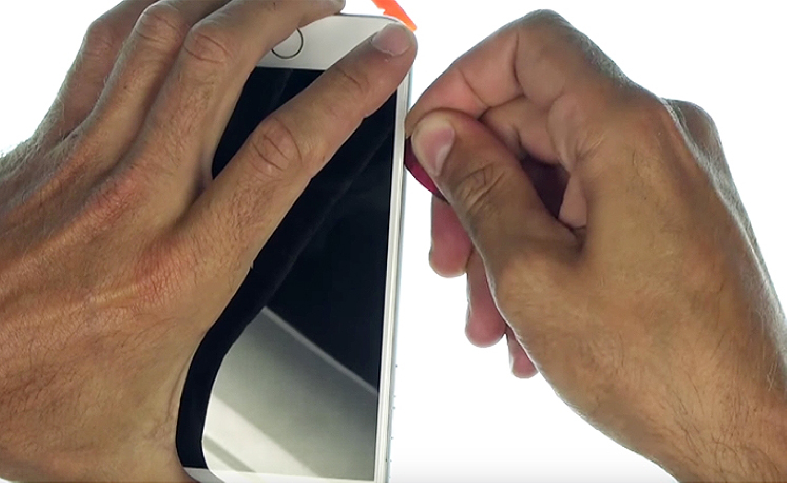 Changement du connecteur de charge sur iPhone 7 Plus photo 3