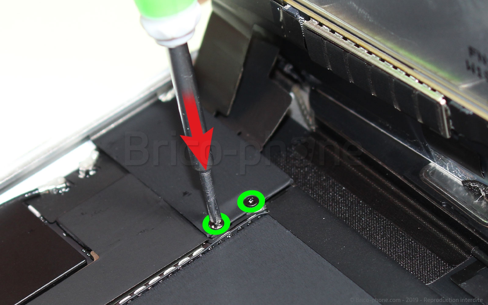 Changement d'écran (vitre+LCD) sur iPad Mini 5 photo 1