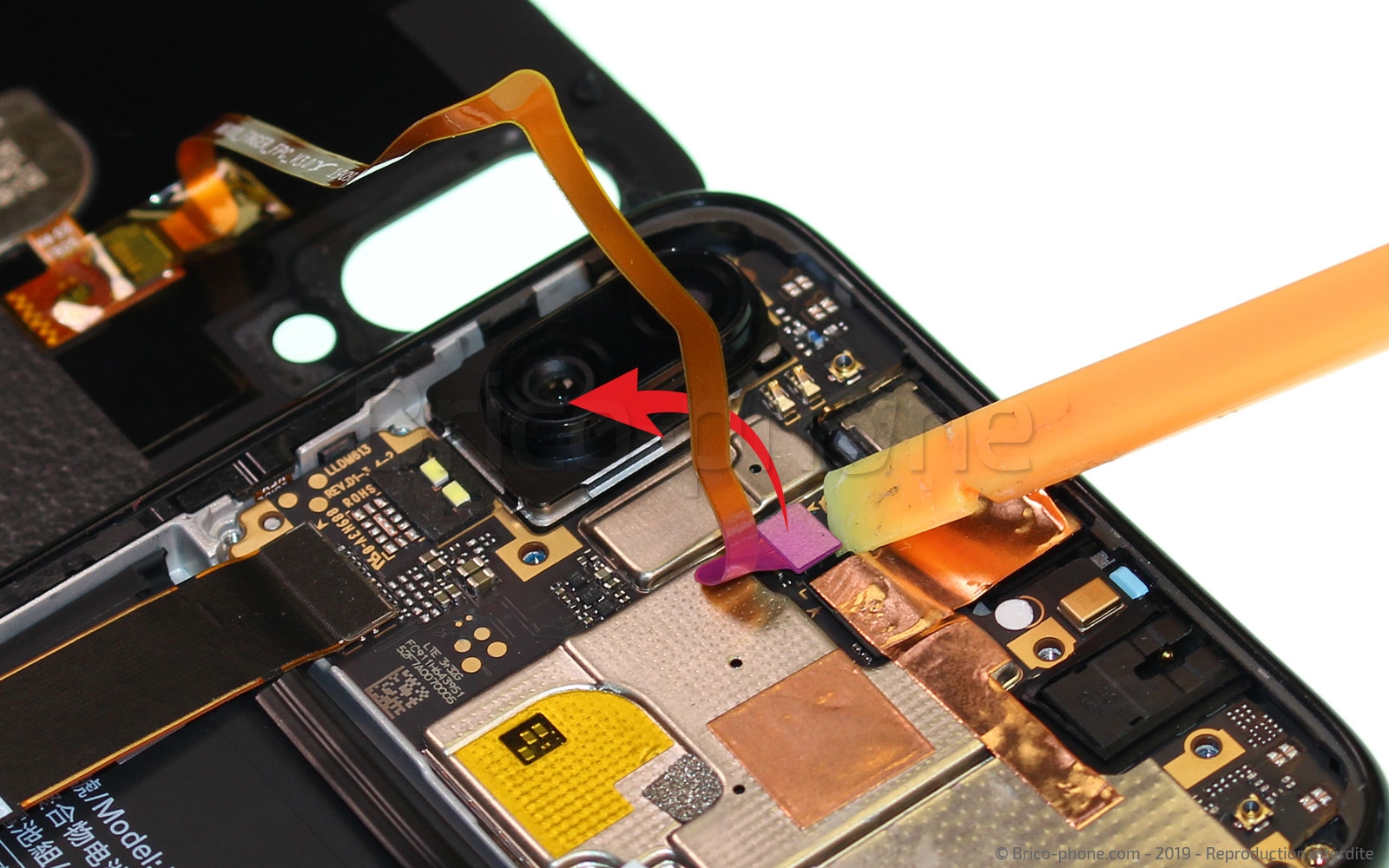 Changement de vitre arrière sur Redmi Note 7 photo 4