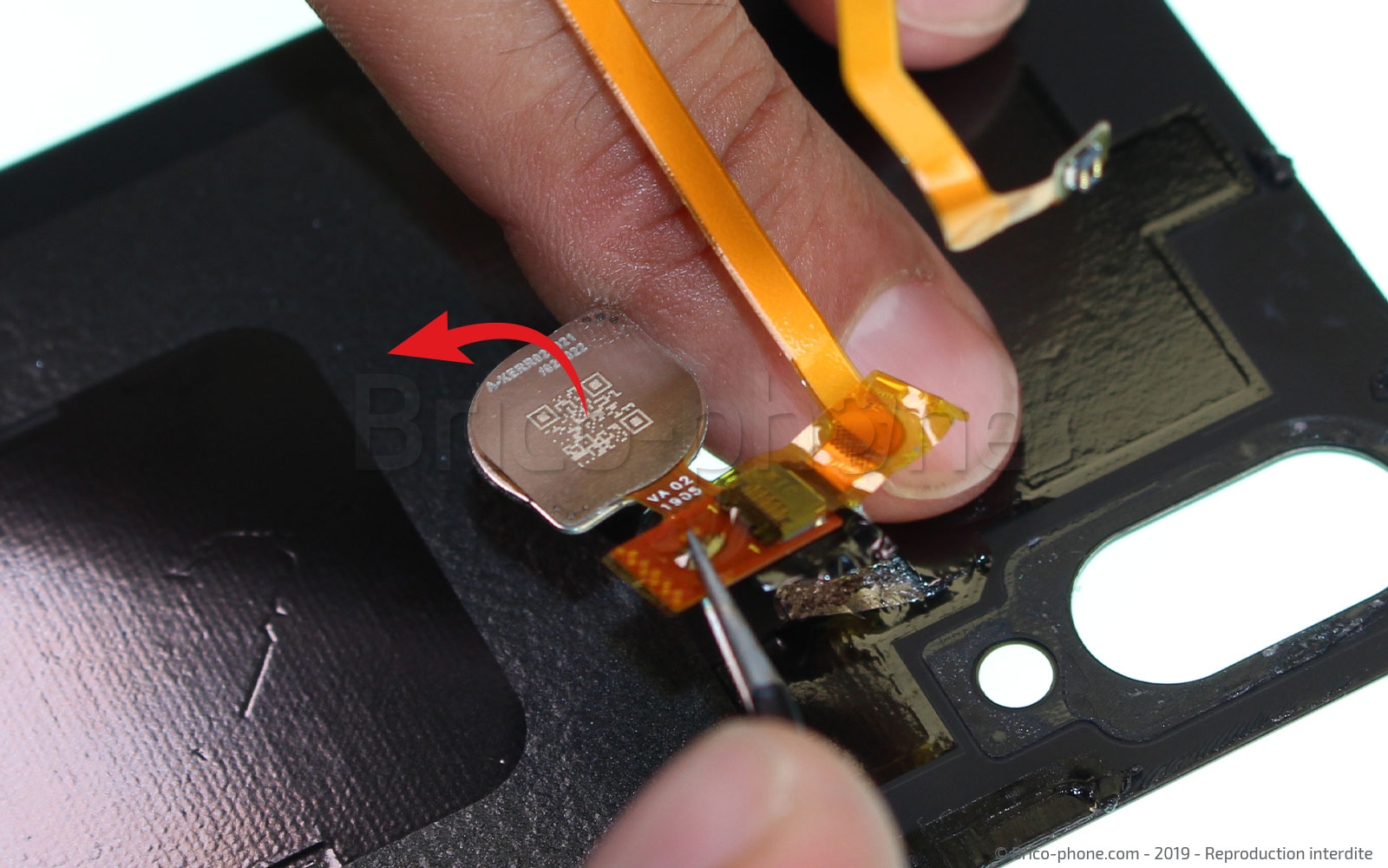 Changement de vitre arrière sur Redmi Note 7 photo 3