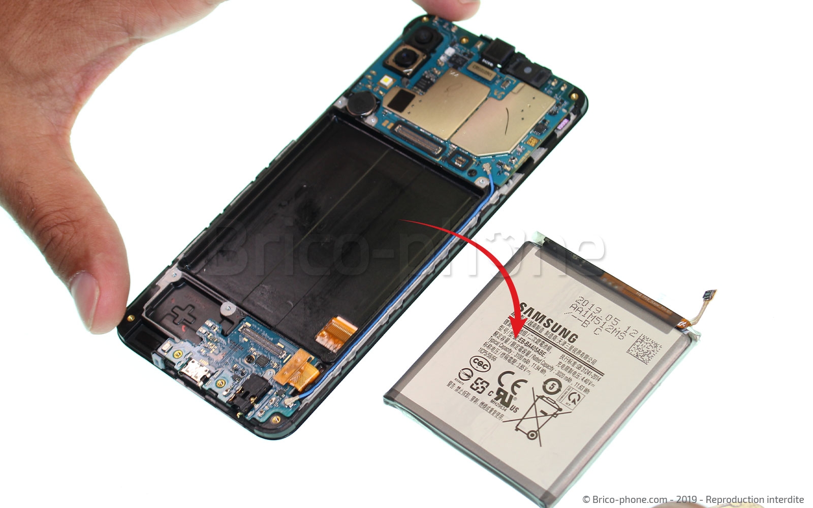 Changement d'écran vitre et AMOLED sur Galaxy A40 photo 3