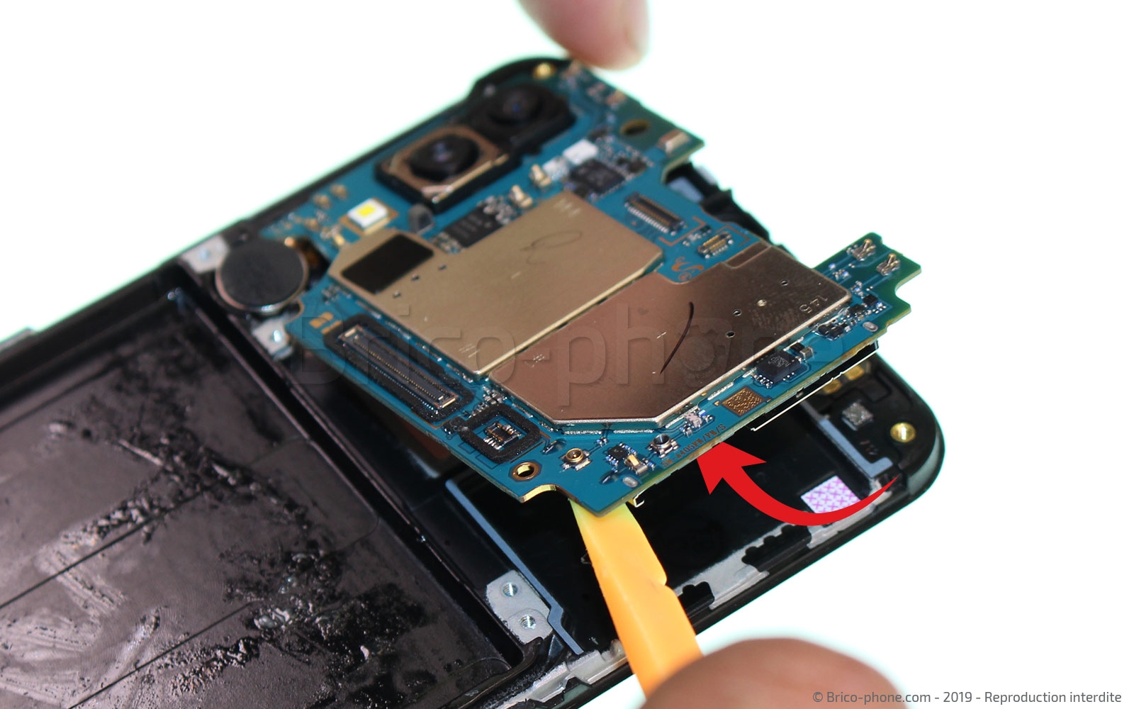 Changement d'écran vitre et AMOLED sur Galaxy A40 photo 2