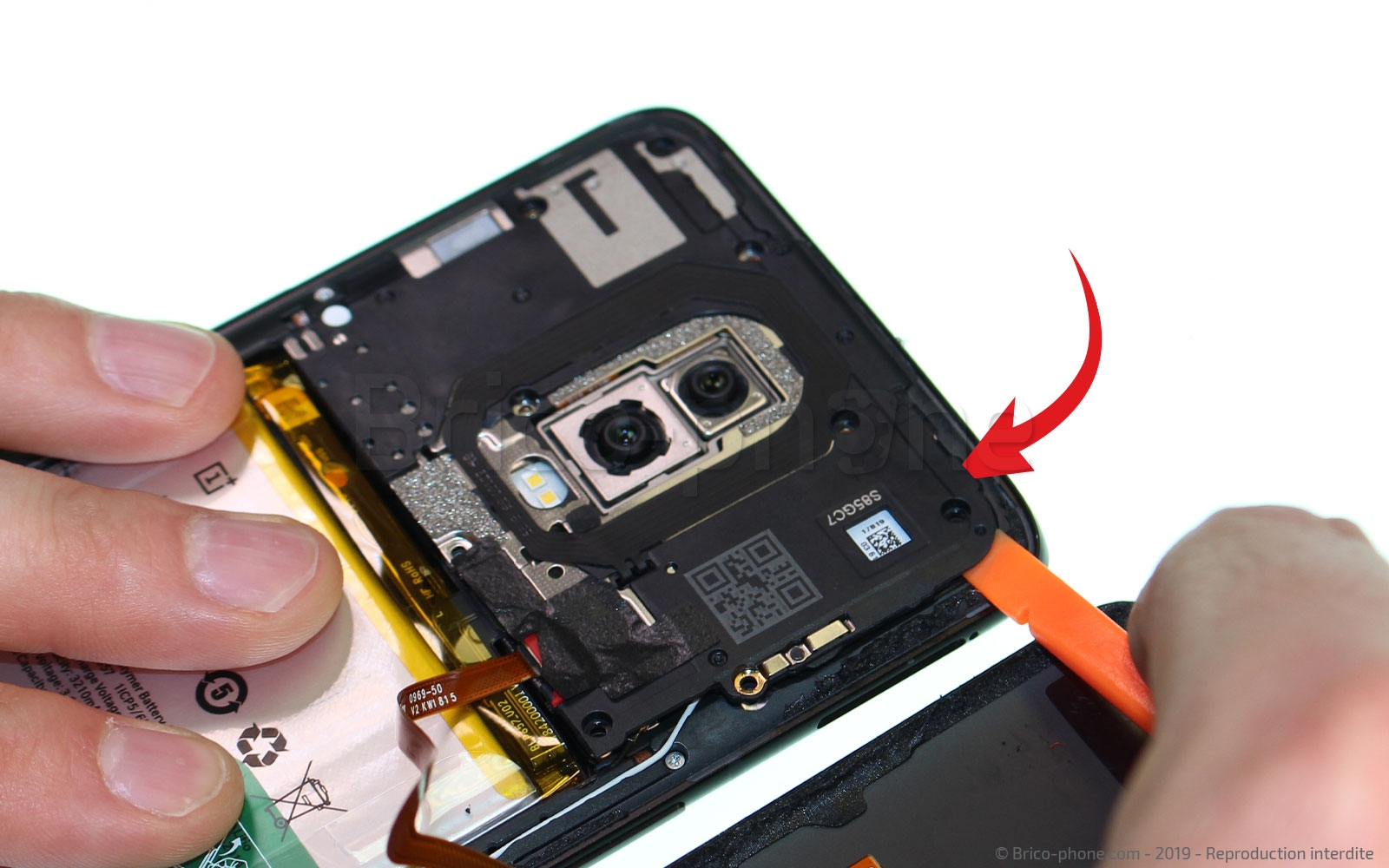 Changement de la vitre arrière sur OnePlus 6 photo 3
