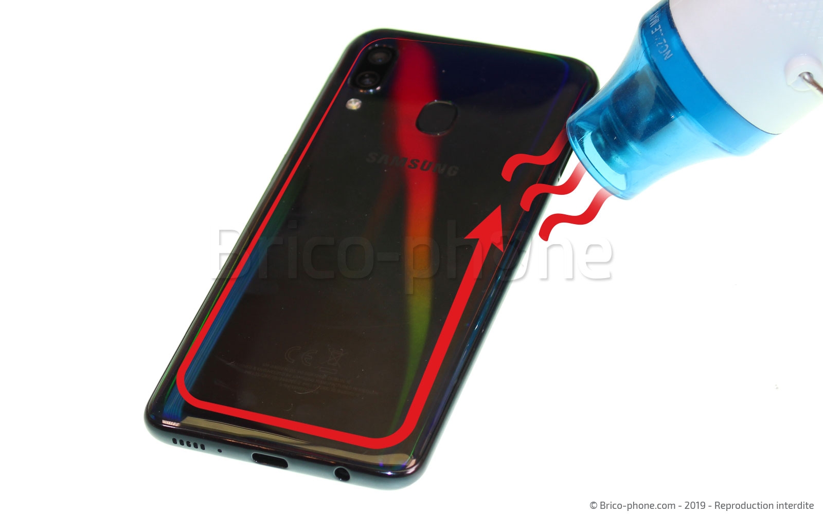 Changement de batterie sur Galaxy A40 photo 1