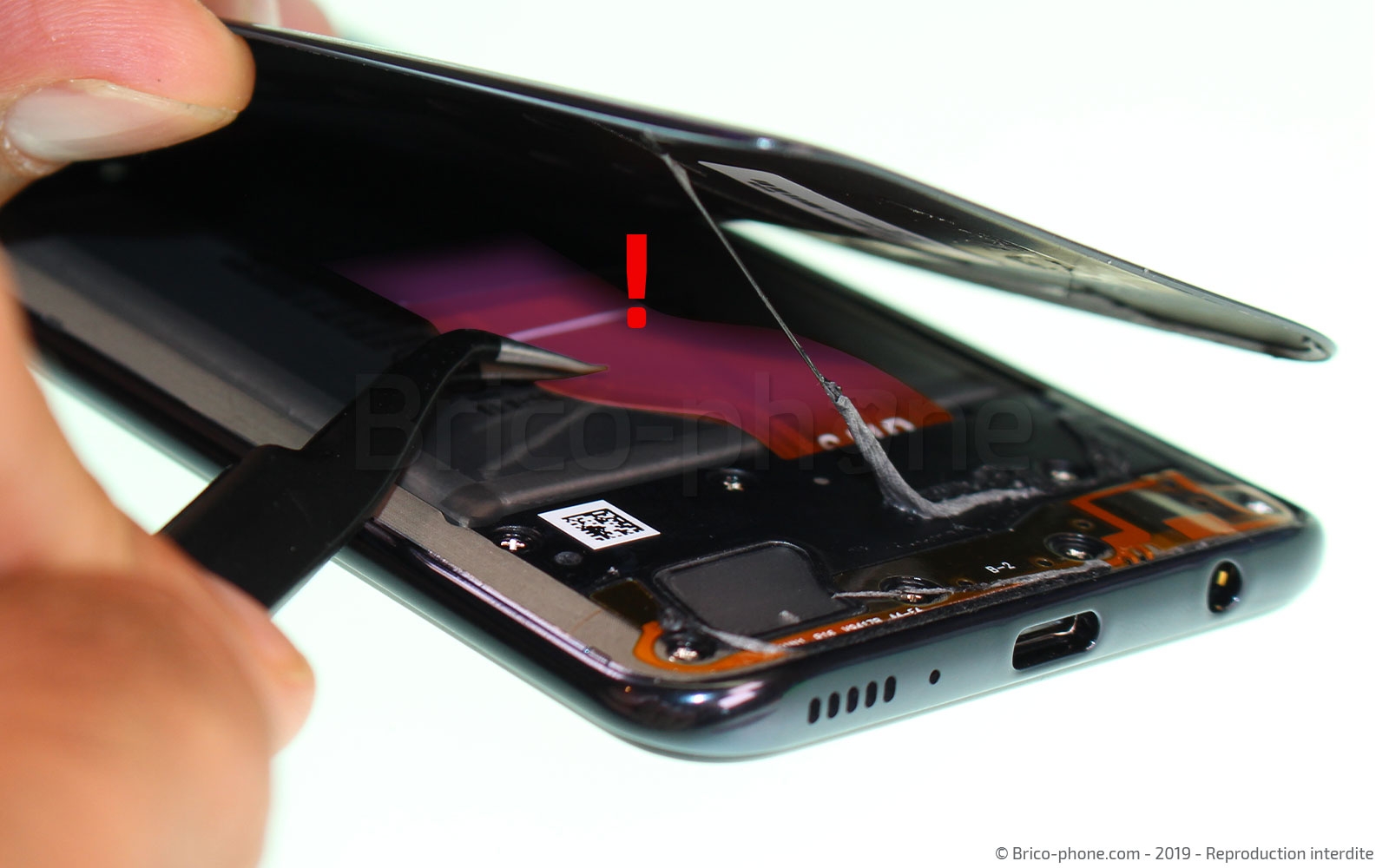 Changement de batterie sur Galaxy A40 photo 3