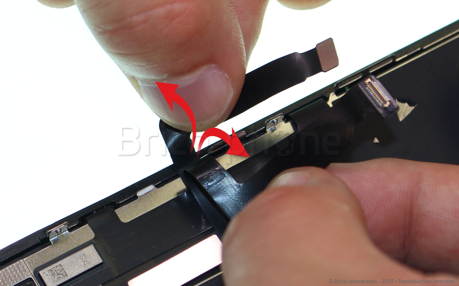 Changement de l'écran (vitre + LCD) sur iPhone XR photo 2