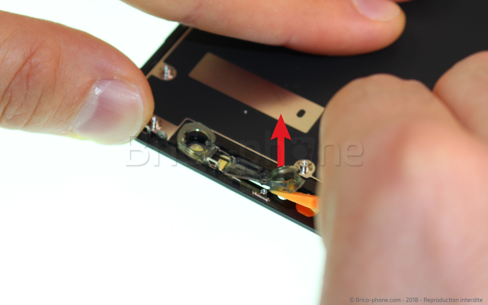 Changement de l'écran (vitre + LCD) sur iPhone XR photo 3